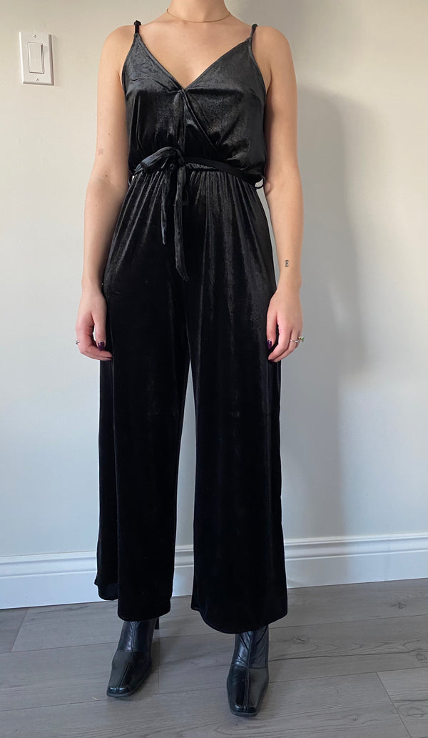 H&m black velvet jumpsuit best sale