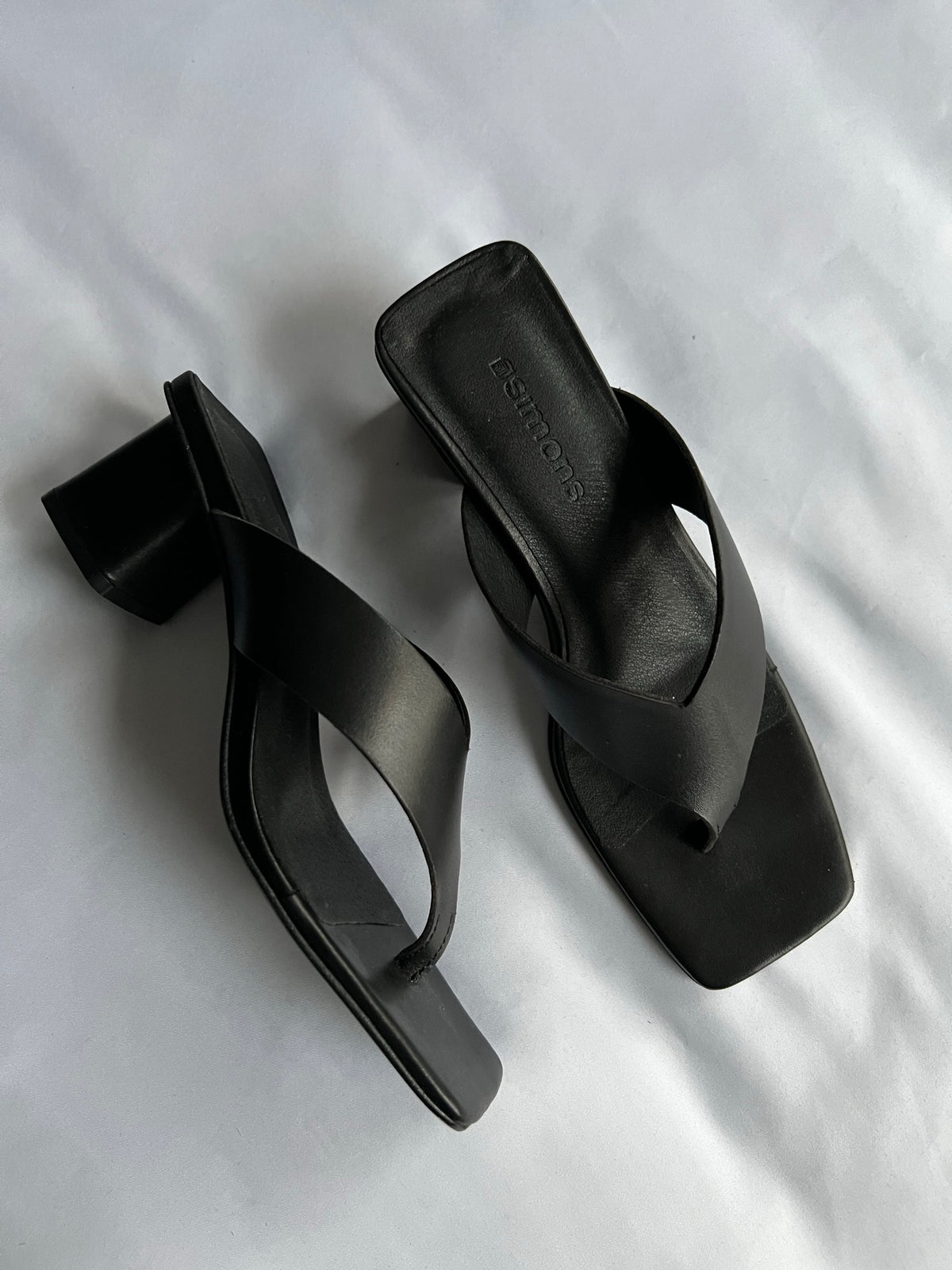 Simons Sandals