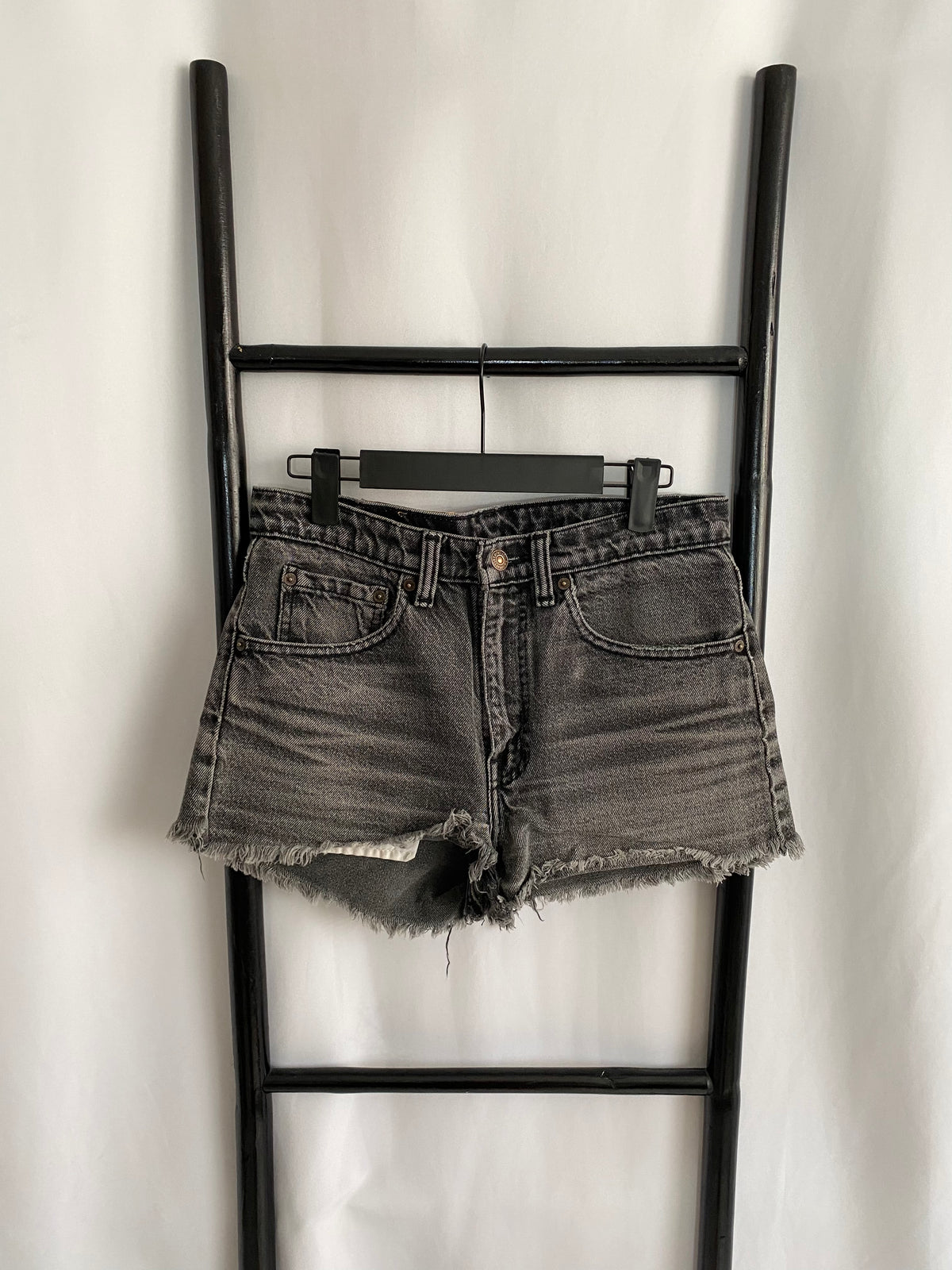 Levi&#39;s Slim Fit Tapered Leg Shorts