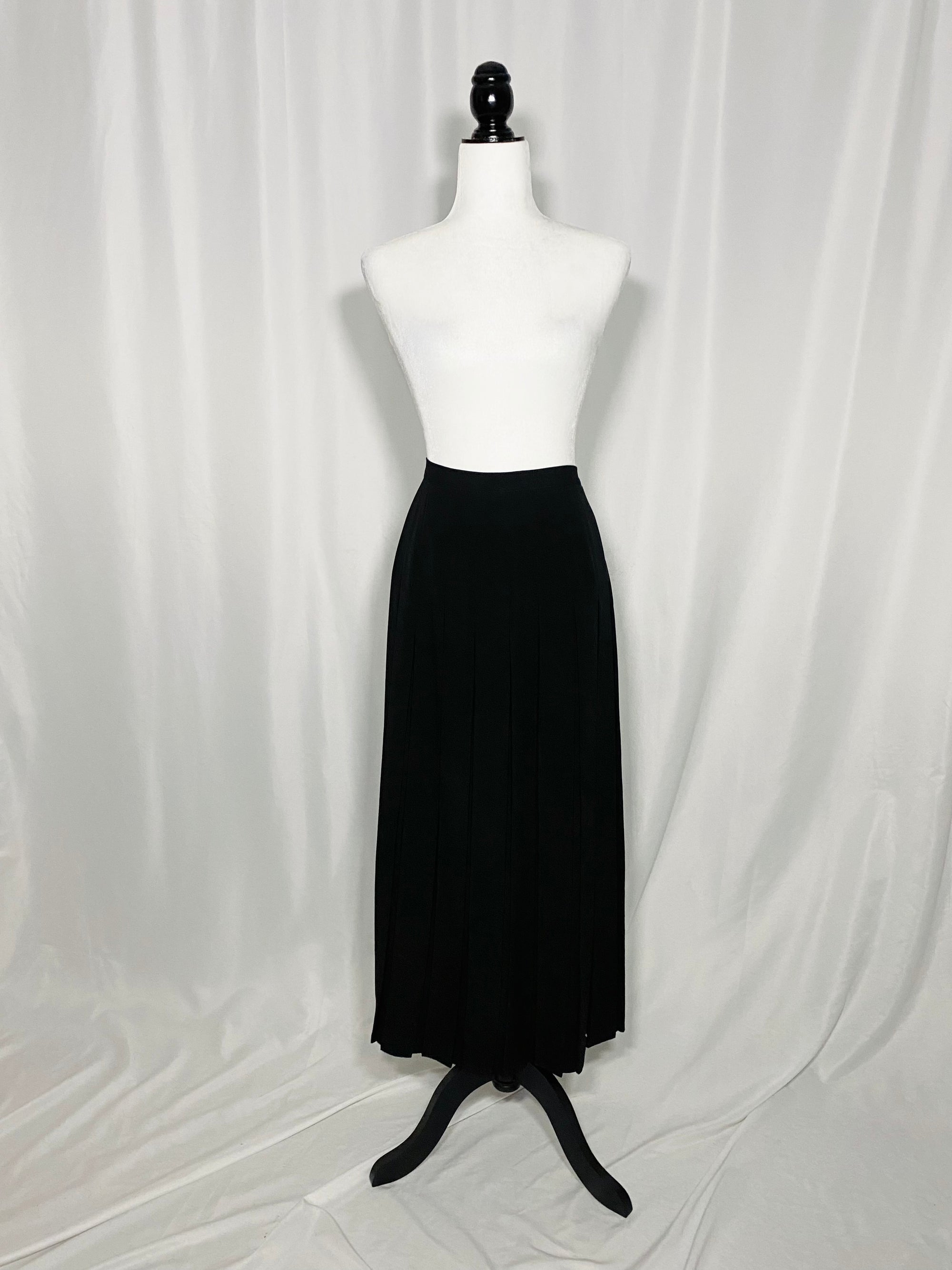 Number One Vintage Pleated Skirt by Kappahl