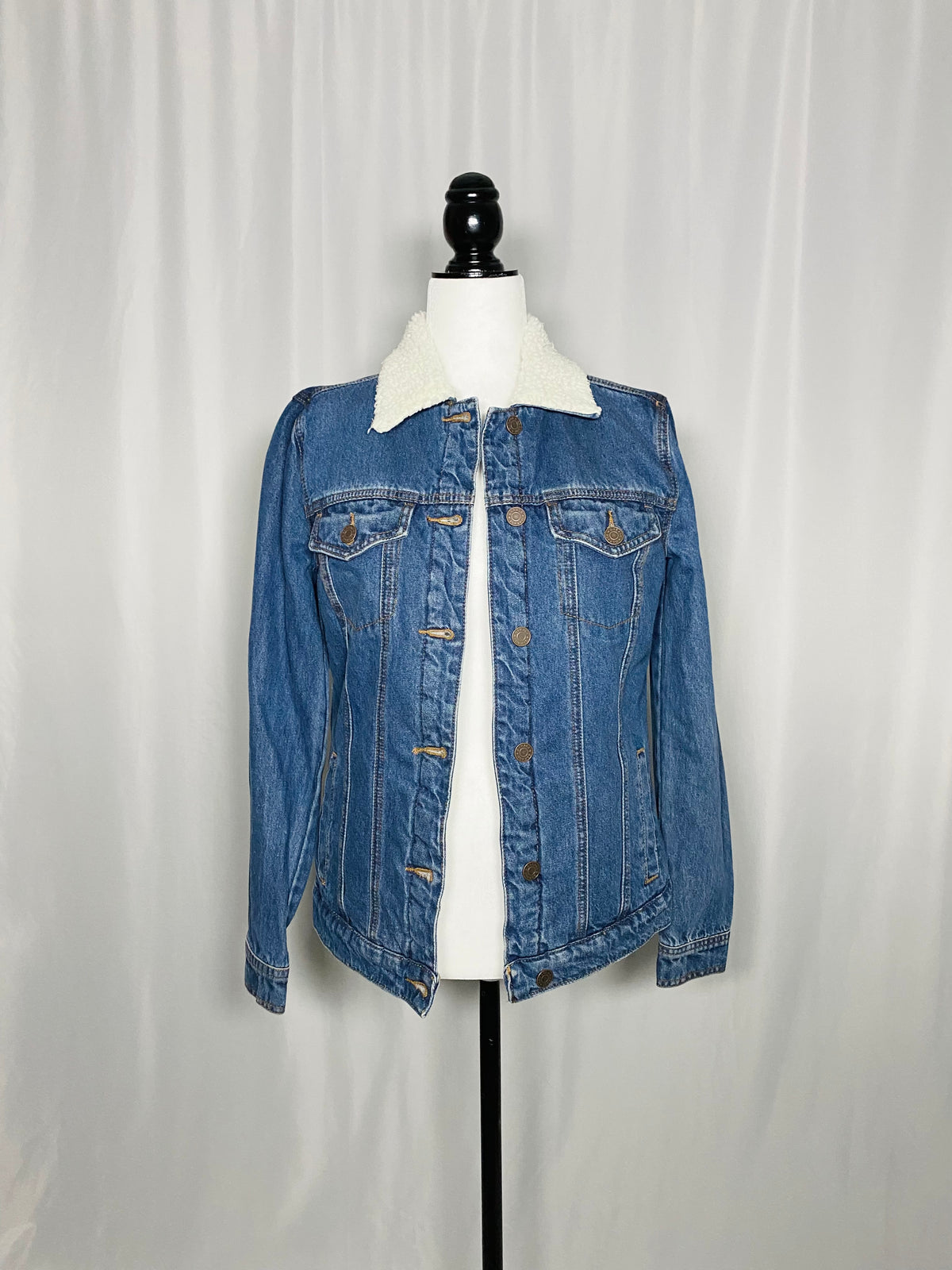 Garage denim jacket with sherpa fleece lining