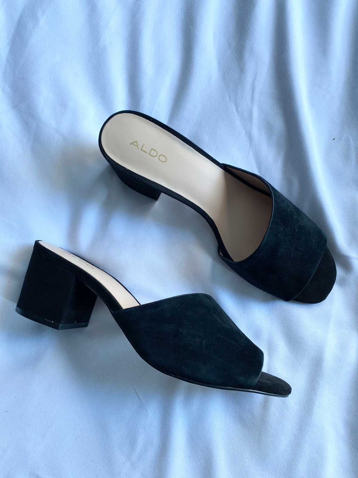 Sandals in Suede Aldo